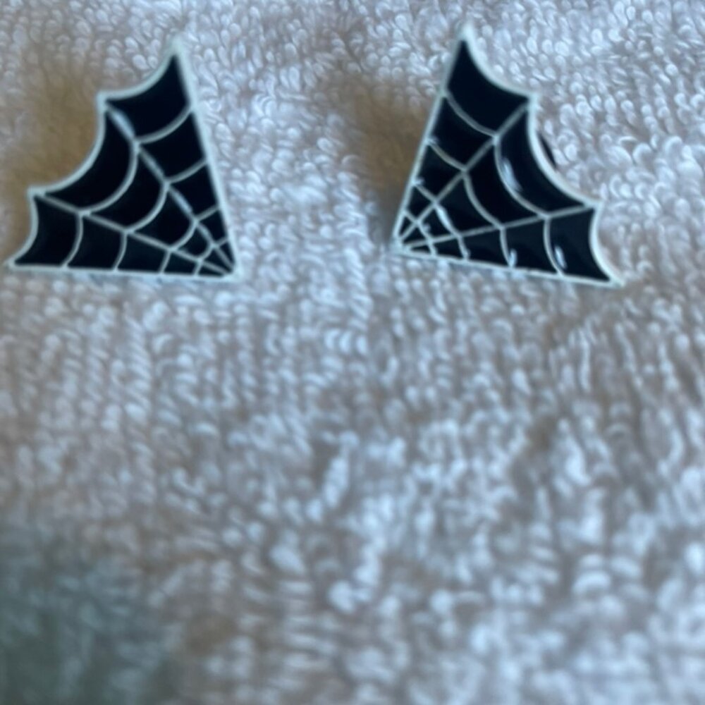 Elegant Cobweb Collar Point Lapel Pin Set - Perfect for Formal Occasio